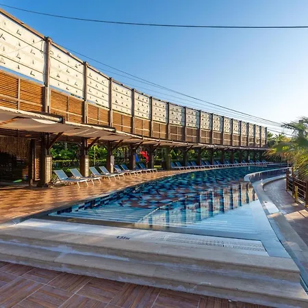 Resort Adenya & Halal